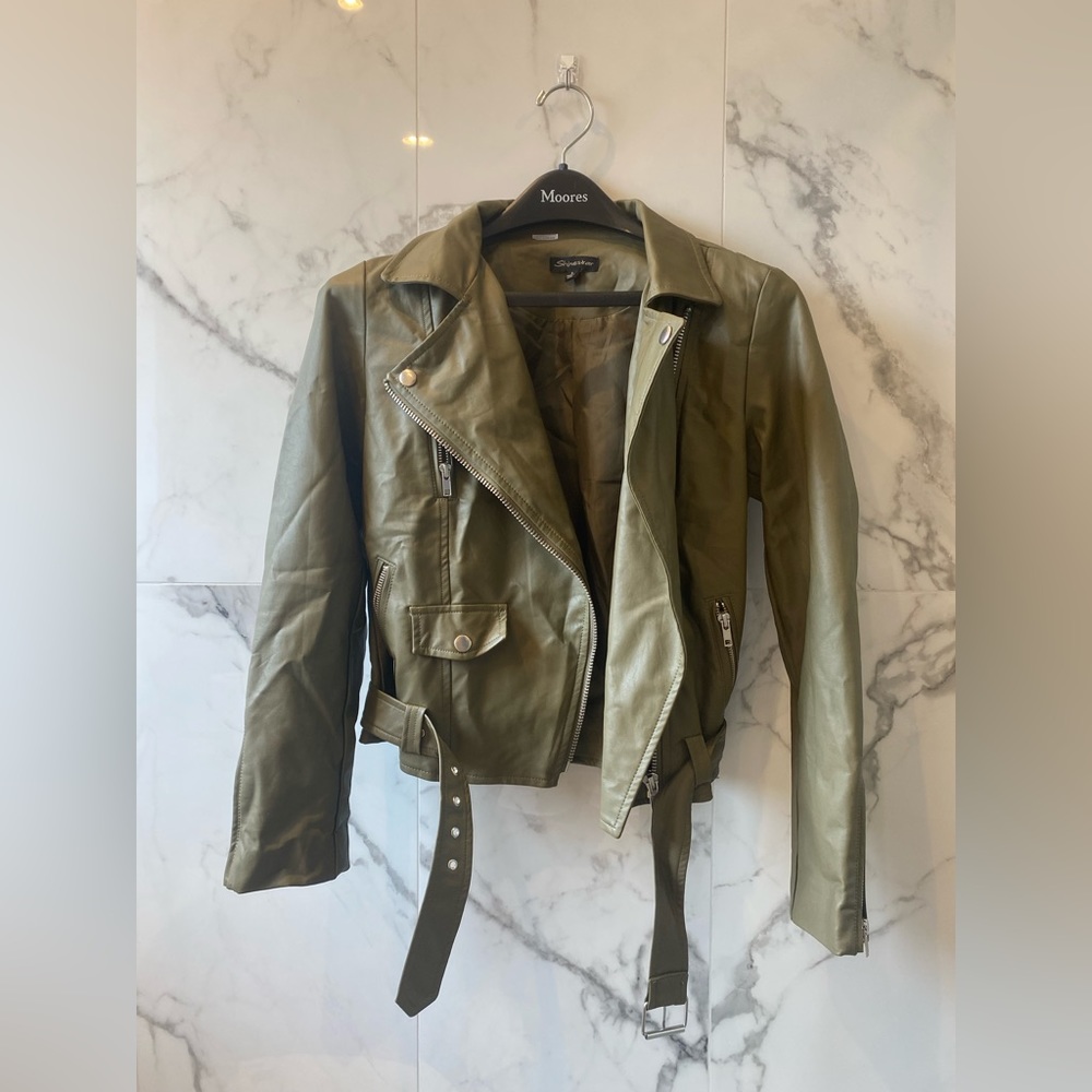 Vegan leather biker jacket with functional zippers brand new